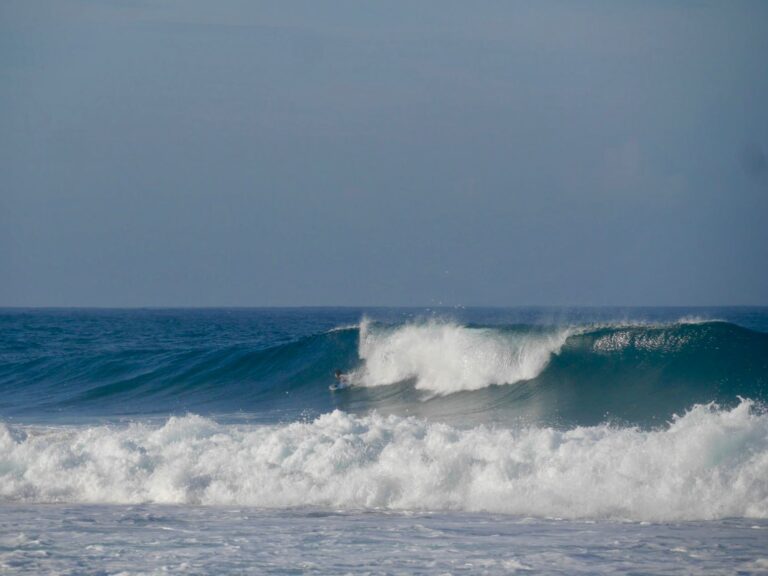 boogieboard surf guide algarve friend charging