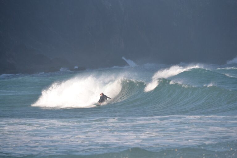 enjoy the glide with surf guide algarve