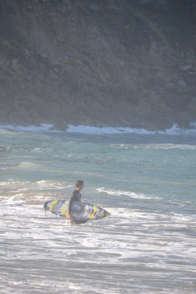 gibson surfboard shaper with psycho board with surf guide algarve