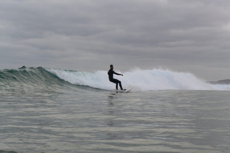 goofie going right surf guide algarve