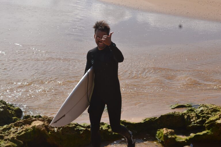 shaka bro! surf guide algarve stokes