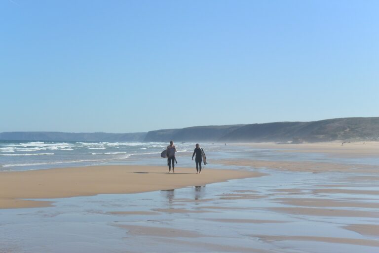 surf guide algarve private beach praia do Bordeira