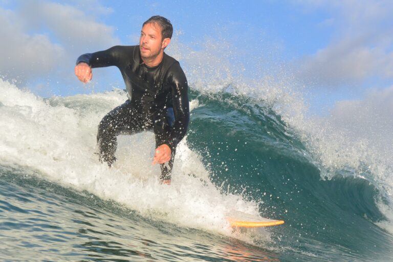 surfer focus surf guide algarve